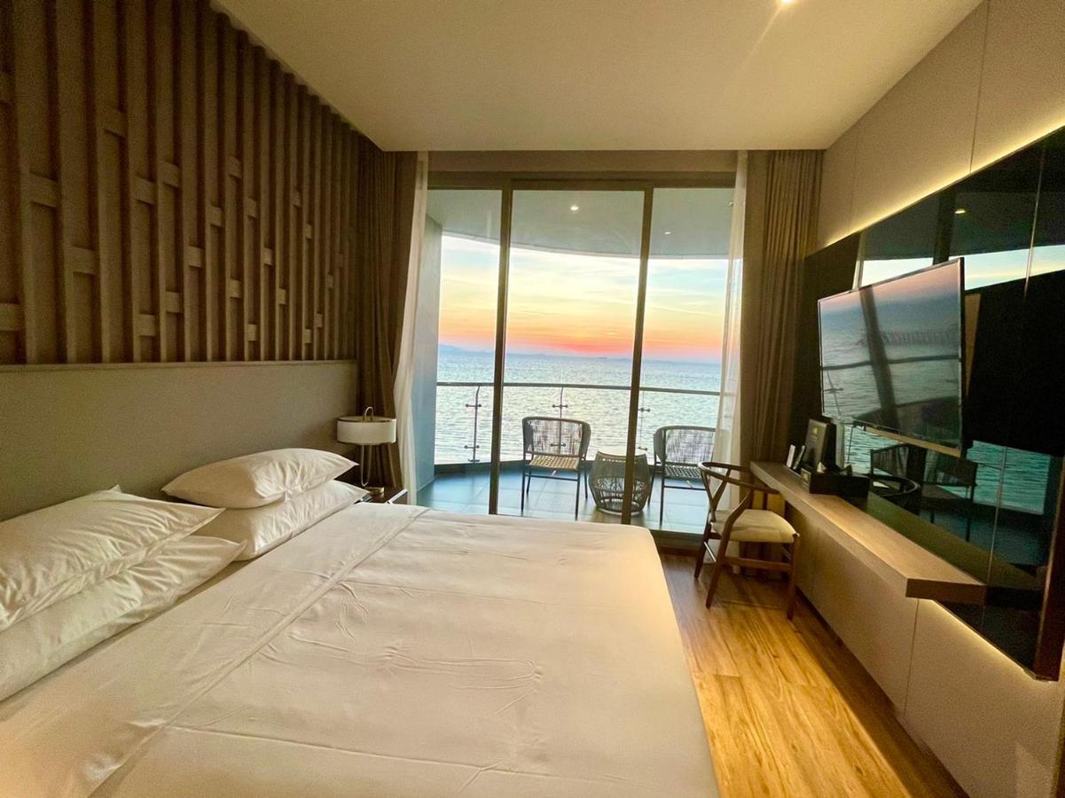 Symphony Of The Sea Hotel Bangsaen Exterior foto