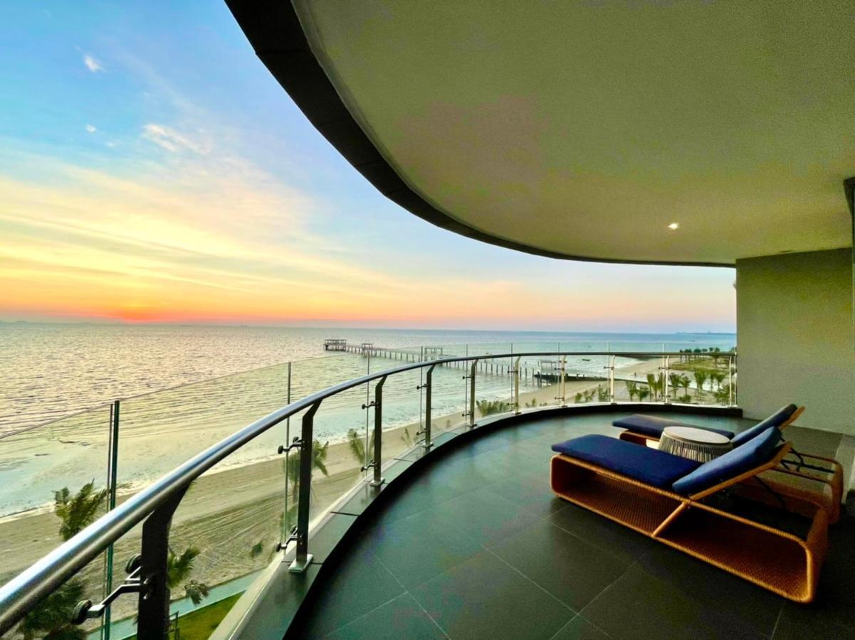 Symphony Of The Sea Hotel Bangsaen Exterior foto